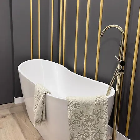 Vipwarsawapartments Pl Gold Mennica *