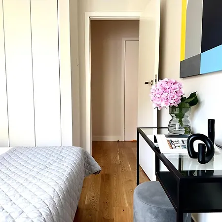 Vipwarsawapartments Pl Gold Mennica