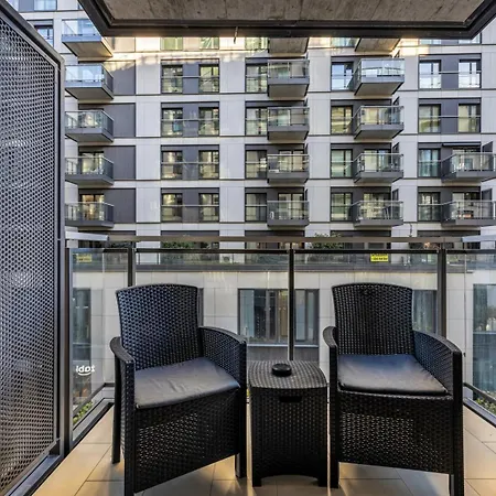 شقة Vipwarsawapartments Pl Gold Mennica وارسو