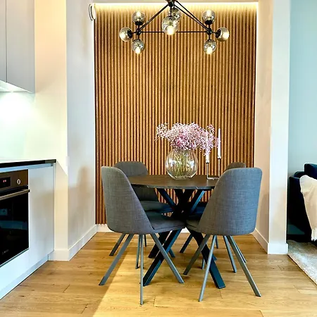 شقة Vipwarsawapartments Pl Gold Mennica وارسو