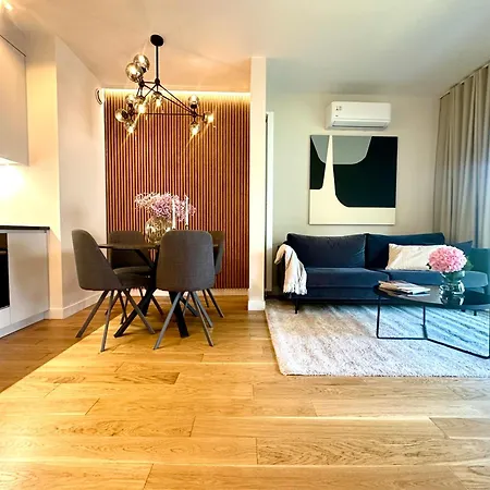 Vipwarsawapartments Pl Gold Mennica شقة *